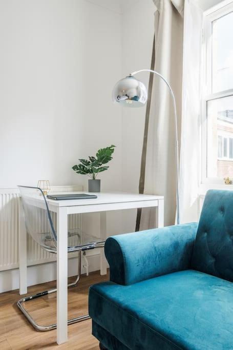 House 10 Mins To Tower Bridge Hot Tub & Parking Villa London Eksteriør bilde