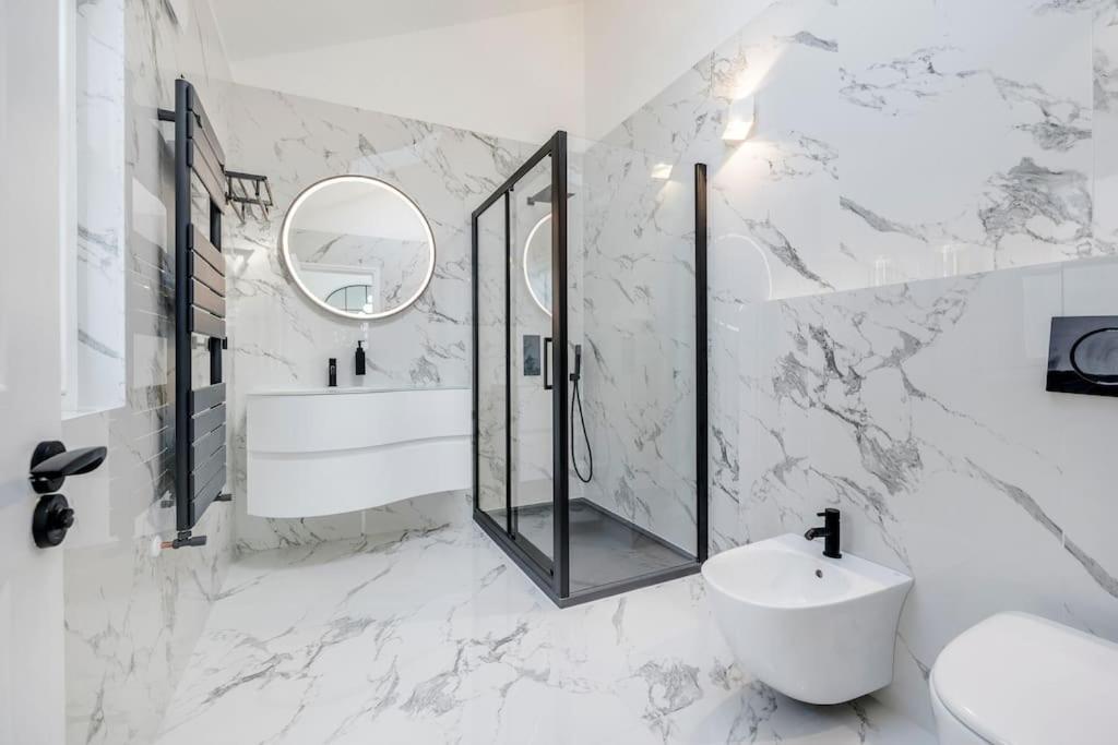 House 10 Mins To Tower Bridge Hot Tub & Parking Villa London Eksteriør bilde