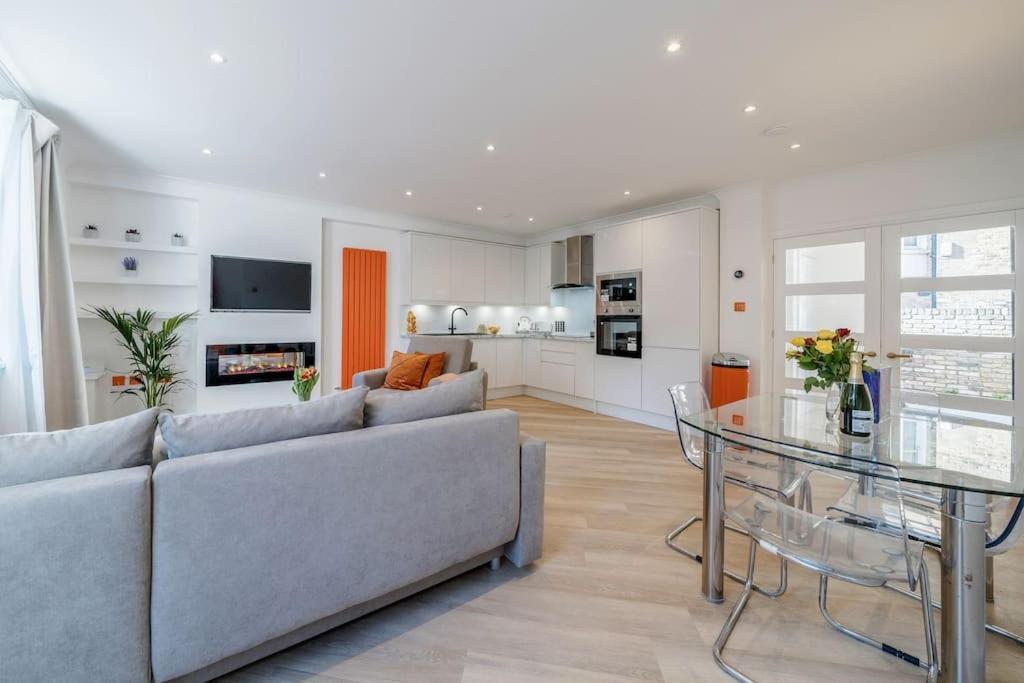 House 10 Mins To Tower Bridge Hot Tub & Parking Villa London Eksteriør bilde