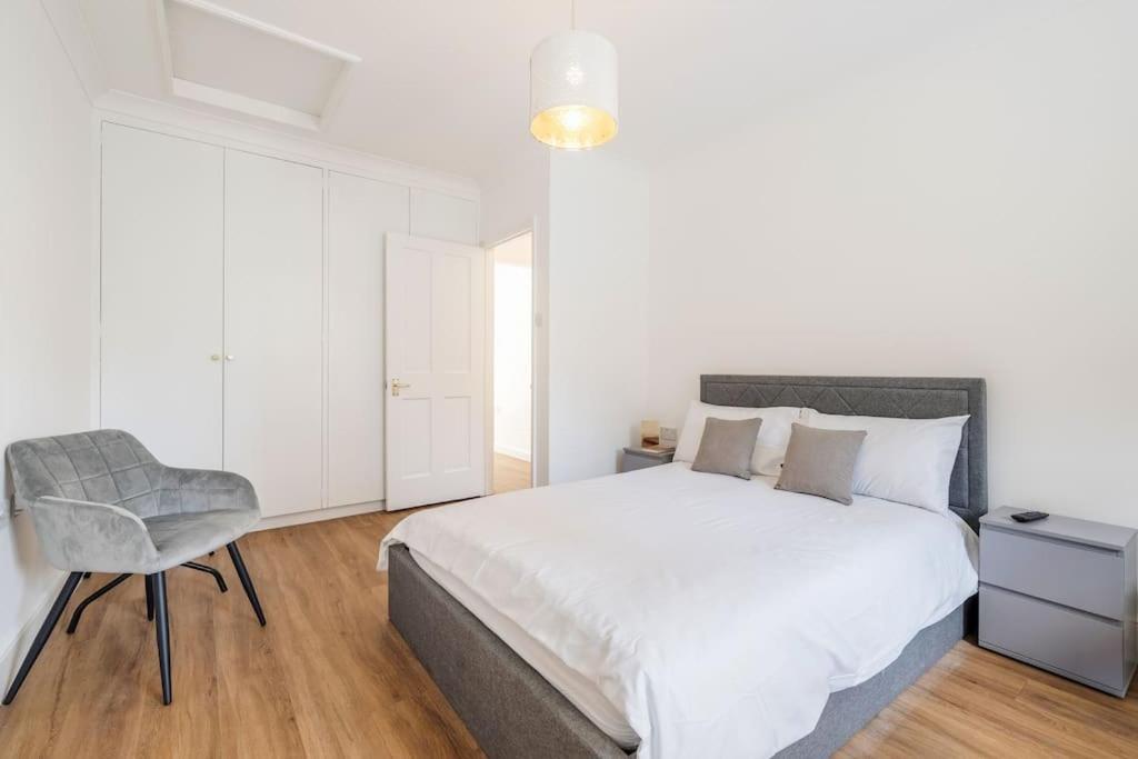 House 10 Mins To Tower Bridge Hot Tub & Parking Villa London Eksteriør bilde