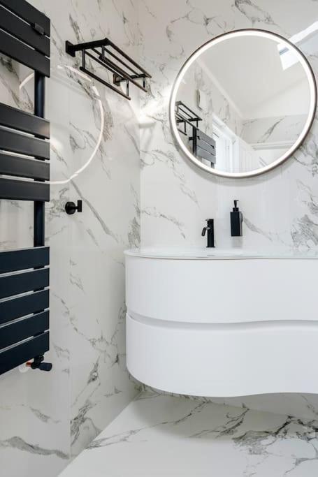 House 10 Mins To Tower Bridge Hot Tub & Parking Villa London Eksteriør bilde