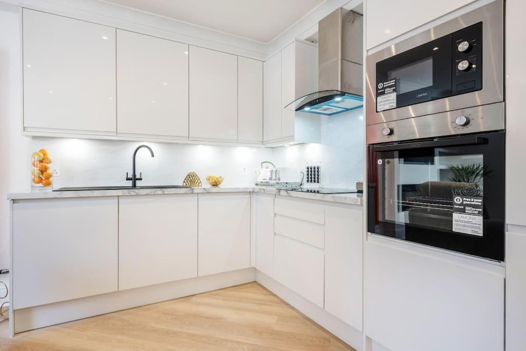 House 10 Mins To Tower Bridge Hot Tub & Parking Villa London Eksteriør bilde