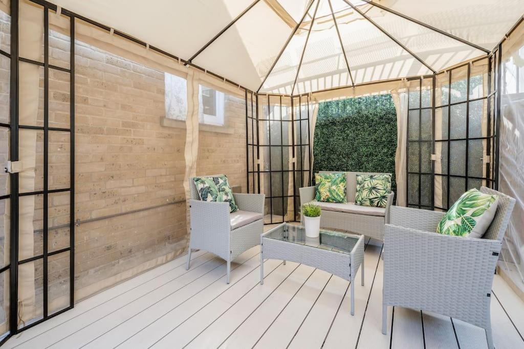 House 10 Mins To Tower Bridge Hot Tub & Parking Villa London Eksteriør bilde